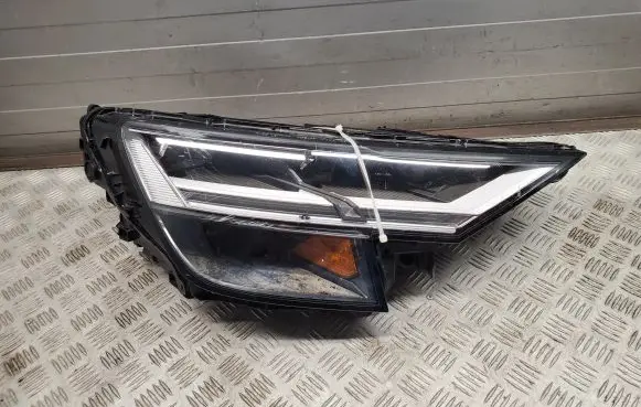 Audi Q8 Headlight/headlamp 4M8941034B