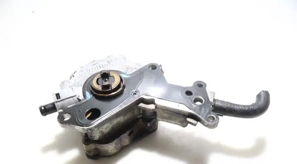 Volkswagen Polo Vacuum pump