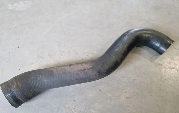 Intercooler hose/pipe
