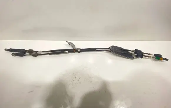 Toyota Avensis T270 Gear shift cable linkage 112102127