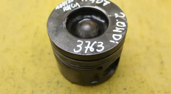 Peugeot 407 Piston 