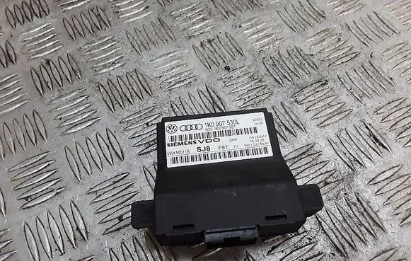 Volkswagen Golf Plus Gateway control module 1K0907530L