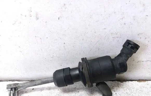 Suzuki Swift I Clutch slave cylinder 2381063J01