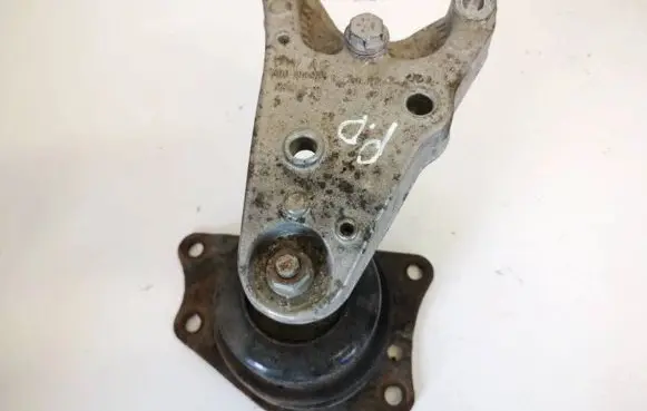 Skoda Roomster (5J) Engine mount bracket 6q0199185