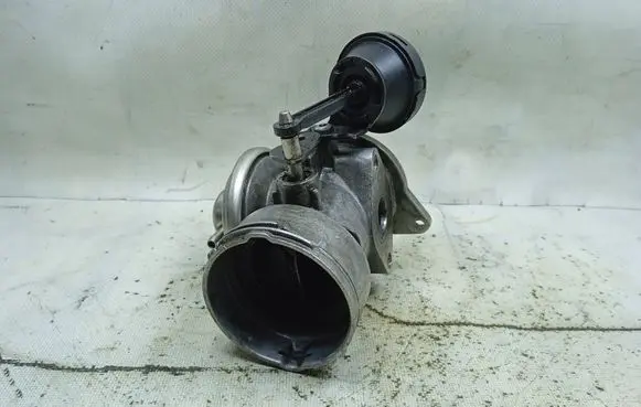 Volkswagen Sharan EGR valve 038129637A