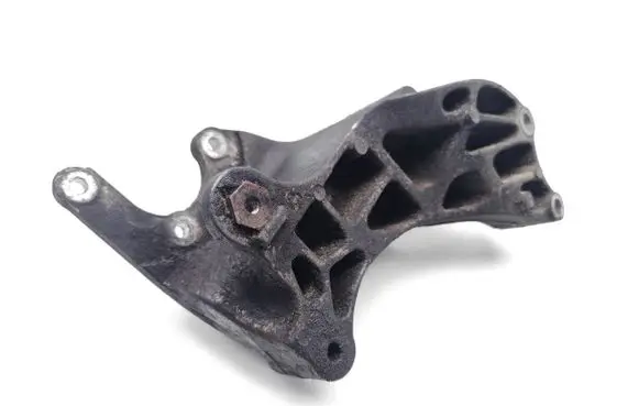 Dodge Caliber Engine mounting bracket