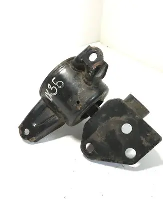 Hyundai ix35 Engine mount bracket 218322Y500 21832