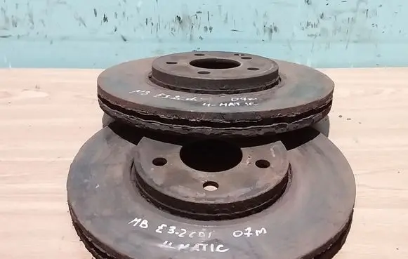 Mercedes-Benz E W211 Front brake disc