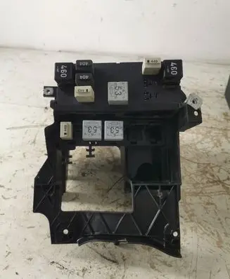 Volkswagen Golf V Relay mounting block 3C0937049E