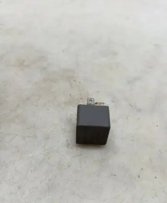 Mercedes-Benz Sprinter W901 W902 W903 W904 Other relay 00351070