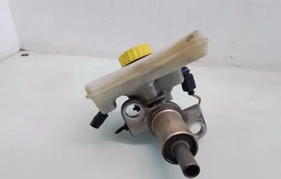 Volkswagen PASSAT B5.5 Master brake cylinder