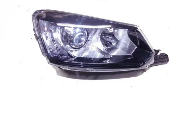 Skoda Yeti (5L) Headlight/headlamp 5L1941018D 130702427700 LE12C6286