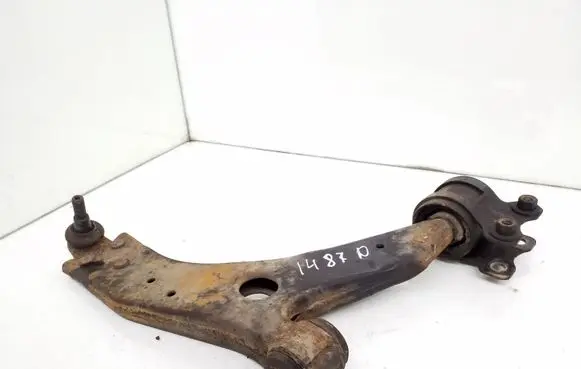Ford Focus Front lower control arm/wishbone