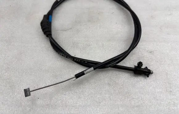 Mercedes-Benz GL X166 Engine bonnet/hood lock release cable A2228800159