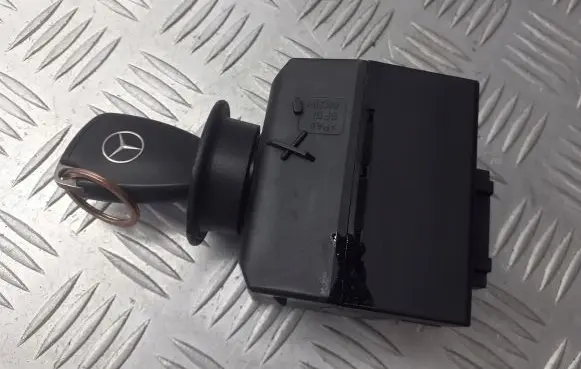 Mercedes-Benz C W203 Ignition lock A2095450508