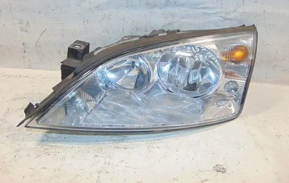 Ford Mondeo Mk III Headlight/headlamp 1S7113006AK 0301174201