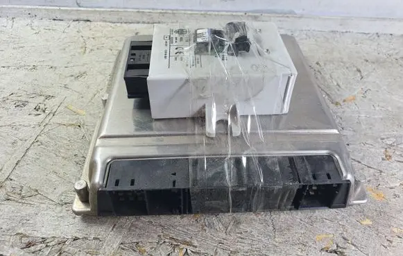 BMW 5 E39 Engine control unit/module 0281001830 7785540 61358387448