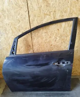 Mitsubishi Grandis Front door