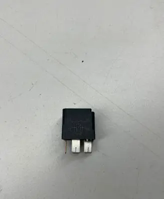 Opel Meriva B Other relay 13171831 4RA00779105