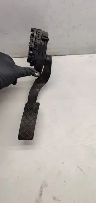 Audi A4 S4 B7 8E 8H Accelerator throttle pedal 8e1723523j