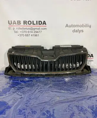 Front bumper upper radiator grill