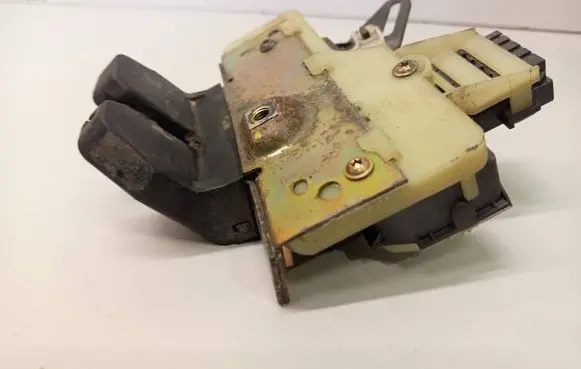 Volvo XC70 Tailgate/trunk/boot lock/catch/latch 99906662