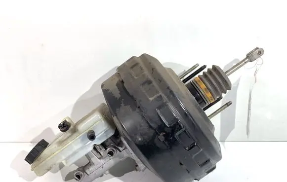 Renault Master III Brake booster 472100453R