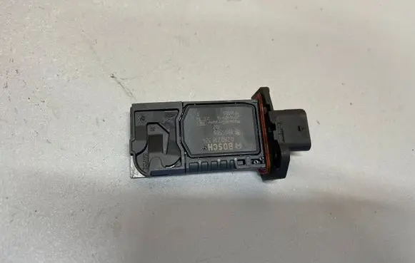 BMW 5 G30 G31 Mass air flow meter 8605565