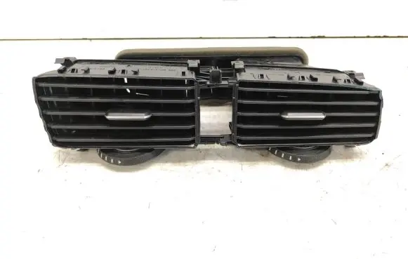 Volkswagen Golf VII Dash center air vent grill 5G1819728 5G1815735 5G1815736