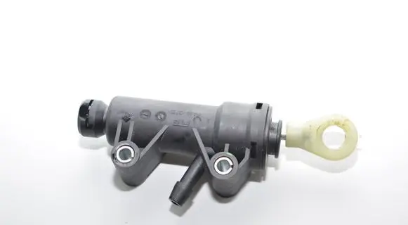 BMW 1 E81 E87 Clutch master cylinder 6773670