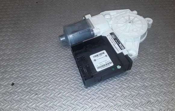 Audi A3 S3 A3 Sportback 8P Rear door window regulator motor 8P4959802B