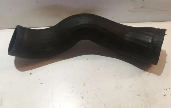 Volvo V70 Intercooler hose/pipe 30680218