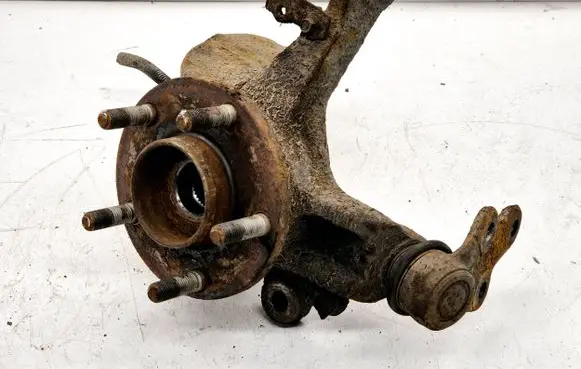 Front wheel hub spindle knuckle