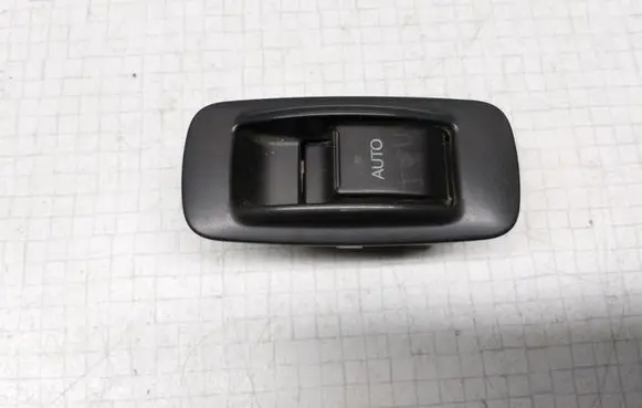 Toyota Corolla E120 E130 Electric window control switch 54035117 8480102411B1