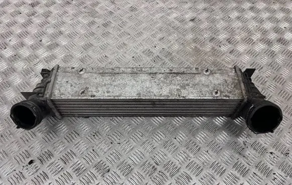 BMW X1 E84 Intercooler radiator 7798788