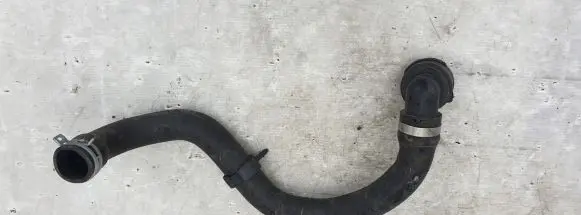 Volvo V40 Engine coolant pipe/hose