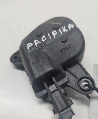 Chrysler Pacifica Air flap motor/actuator 04885465AA