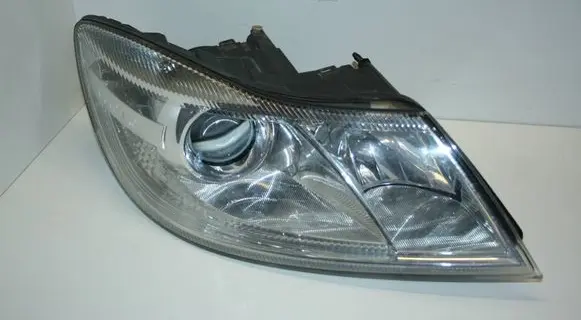 Skoda Octavia Mk2 (1Z) Headlight/headlamp 1Z1941016F 1EL24705202 24705202000188