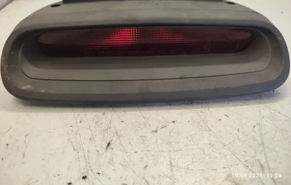 Hyundai Santa Fe Third/center stoplight 92750260