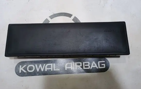 Volkswagen Touareg III Knee airbag 4420477101111 7761842 761880842E