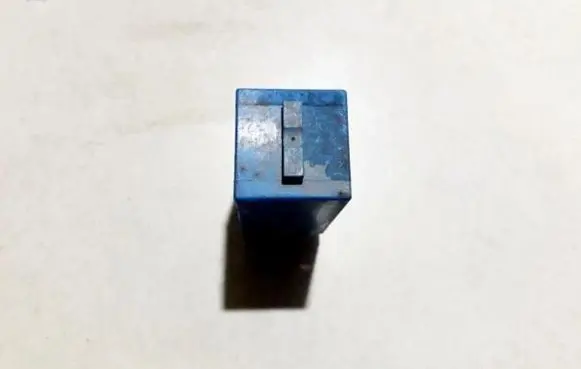 BMW 5 E39 Other relay 1383417