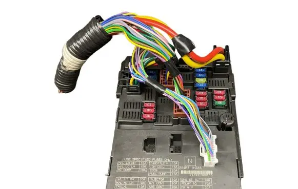Nissan Note (E11) Comfort/convenience module 3R0035223A