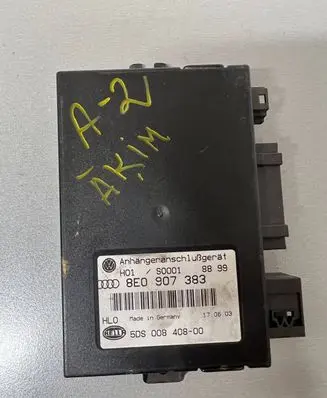 Audi A4 S4 B7 8E 8H Tow bar trailer control unit/module 8E0907383 S0001 5DS00840800