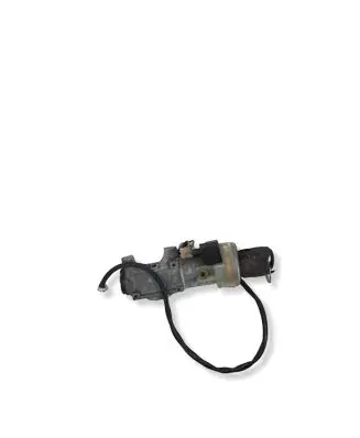 Subaru Outback Ignition lock 88215AE010 X1T25571