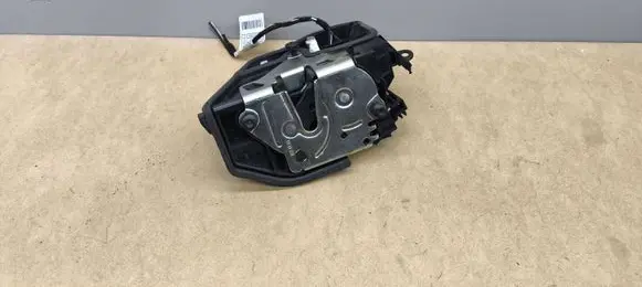 BMW 3 E90 E91 Rear door lock 7202147