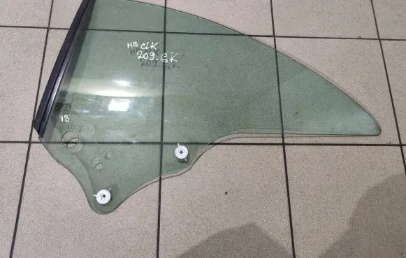 Mercedes-Benz CLK A209 C209 Rear side window E143R001026 43R001026