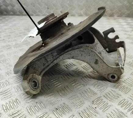 Volkswagen PASSAT B8 Front wheel hub 5Q0407257A