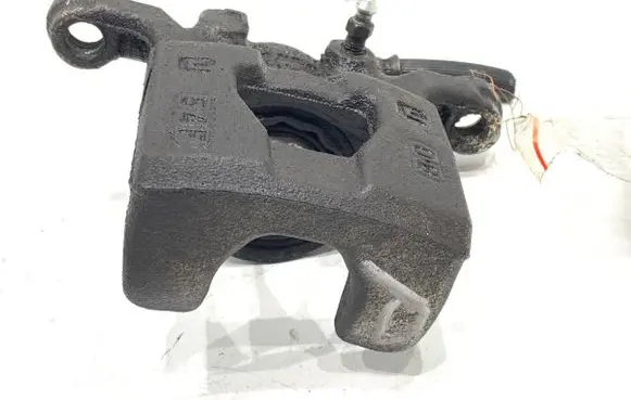 Nissan Juke I F15 Rear brake caliper