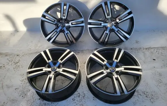 Volvo XC40 R20 alloy rim 