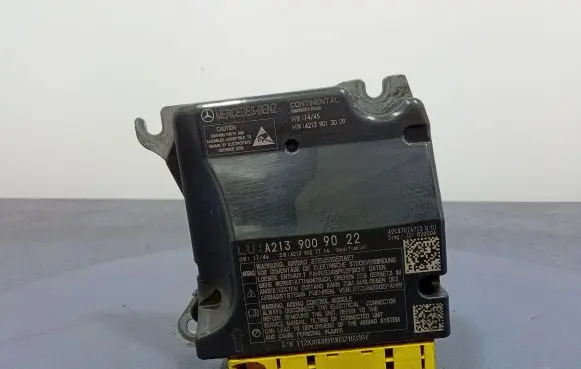Mercedes-Benz AMG GT R190 C190 Airbag control unit/module A2139009022